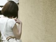 逼丽人的女儿这么饥渴的想要大公鸡安慰