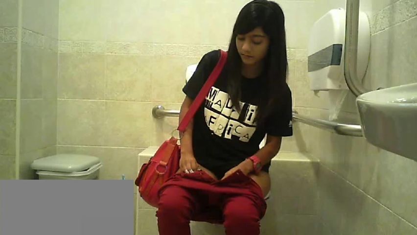 年轻女性如厕 蛮多貌美妙龄女性闯镜～07