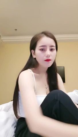 口交舔JJ后入大屁股看着非常诱人 很是诱惑喜欢不要错过