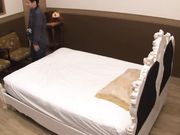 应粉丝邀请黑丝高挑兔女郎私拍摄影后帮他口出来-天海つばさ-