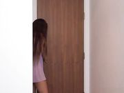 小骚货瞒着闺蜜半夜去闺蜜男友床上给他操
