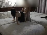 美少妇趁老公不在家酒店赴约情人猛小伙各种体位爆操