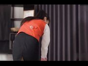 AV巨作强上骚气上门服务的保洁员-淫乱爆射