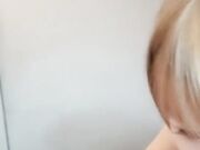 胖子的小鸡鸡享受小少妇的精致口活服务，由小变大激情开喽