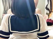 双镜私拍JK服漂亮学生妹宾馆被中年富豪爆操