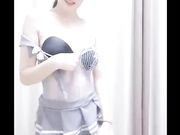最近很火的极品网红脸主播大秀颜值身材一流