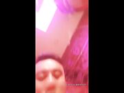 在ktv里面忍不住直接堵住门口开操了