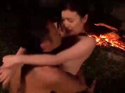 在野外幽会少妇仲里紗羽,跟她爱意缠绵享受打野战的性刺激4