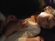 在丈夫面前,被侵犯干到高潮的骚贱人妻绪川里绪2