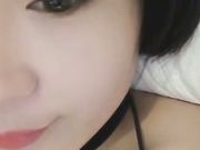 聊了很久的漂亮人妻给我展示美丽的身体