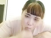 齐刘海美女主播和炮友啪啪 清晰看到骚穴不停吞吐大鸡巴 最后口爆